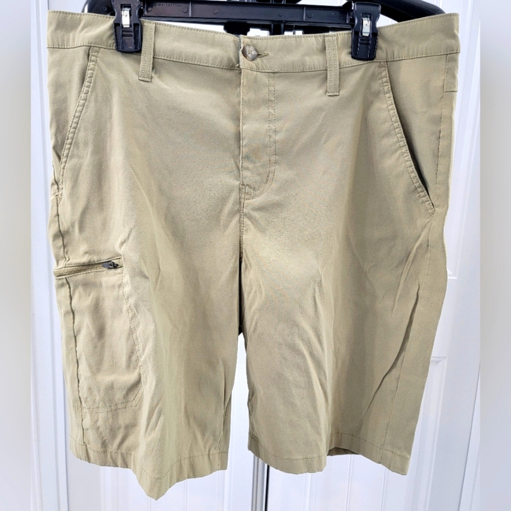 Weatherproof trail shorts